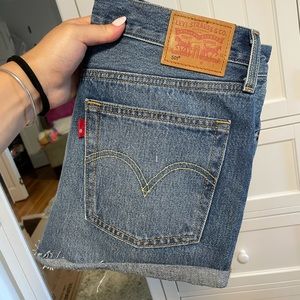 Levis 501 Mid Rise Short
